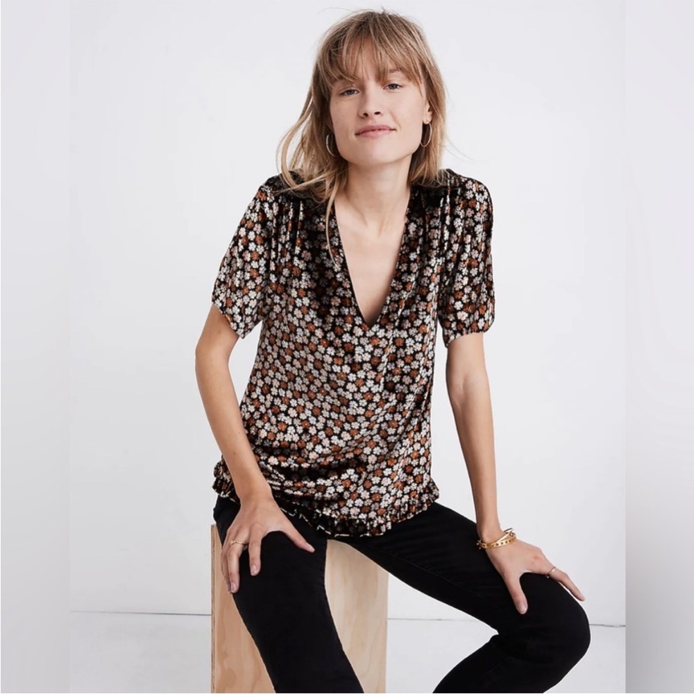 Madewell velvet tulip sleeve top